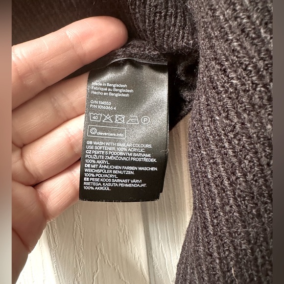 H&M Black Half Zip Crop Sweater - Size Large NWT - Picture 3 of 4